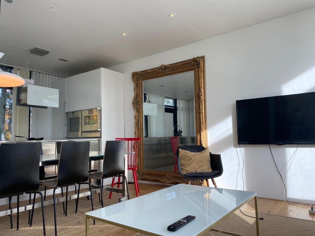 Exclusive 2 Level Etage Next To Arlanda-City Metro Stockholm Exterior photo