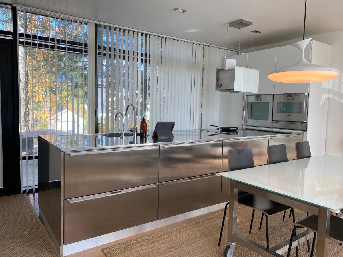 Exclusive 2 Level Etage Next To Arlanda-City Metro Stockholm Exterior photo