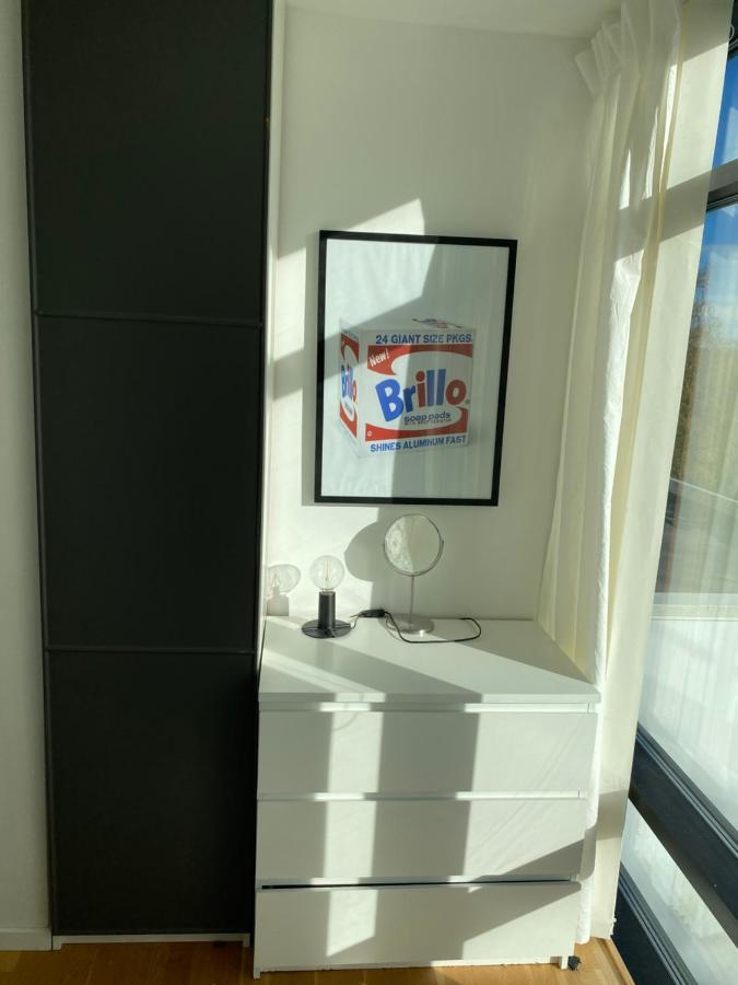 Exclusive 2 Level Etage Next To Arlanda-City Metro Stockholm Exterior photo